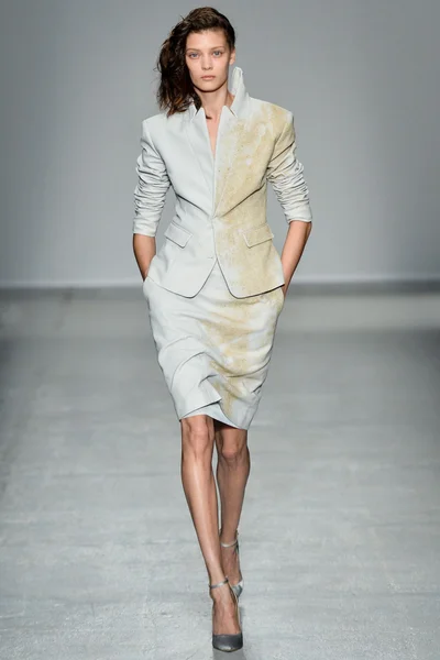 Look 2